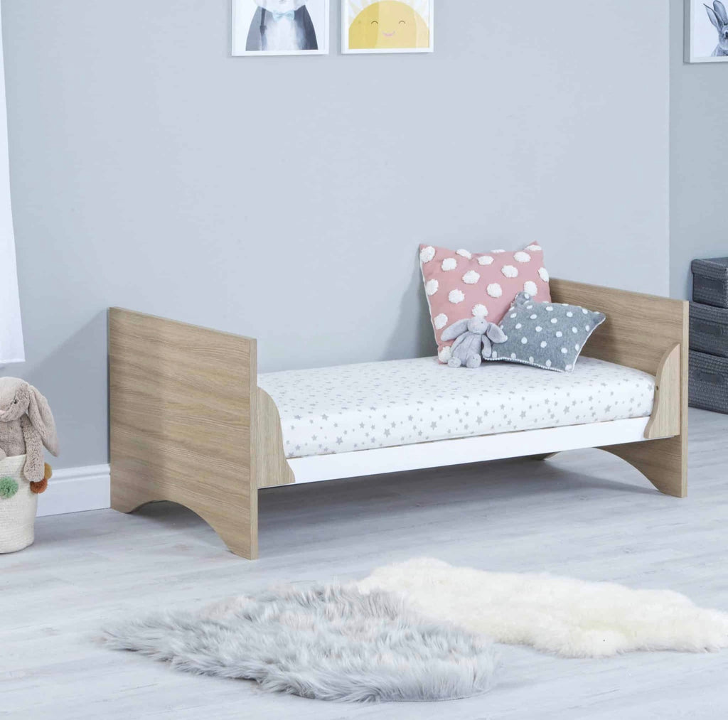 Babymore Veni Cot Bed – White/Oak