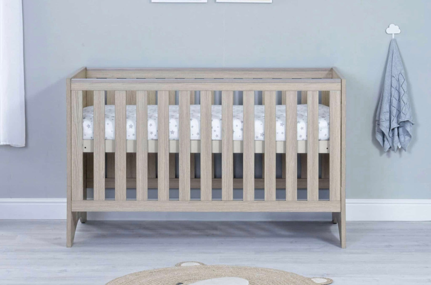 Babymore Veni 3 Piece Nursery Room Set – Oak