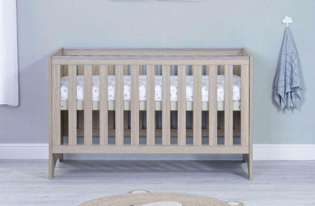 Babymore Veni Cot Bed – Oak